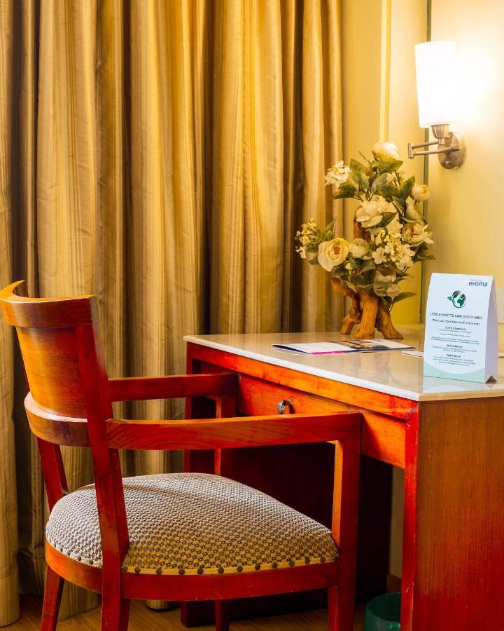 Evoma Hotel Bangalore Buitenkant foto