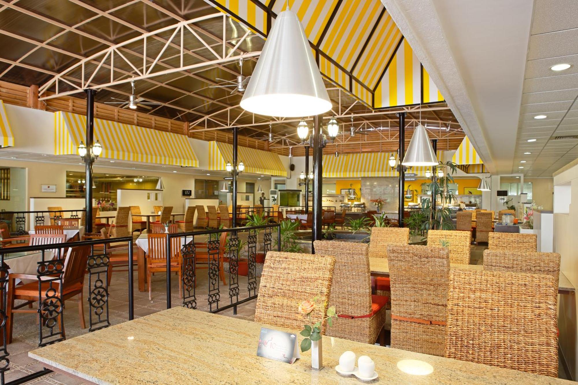 Evoma Hotel Bangalore Buitenkant foto
