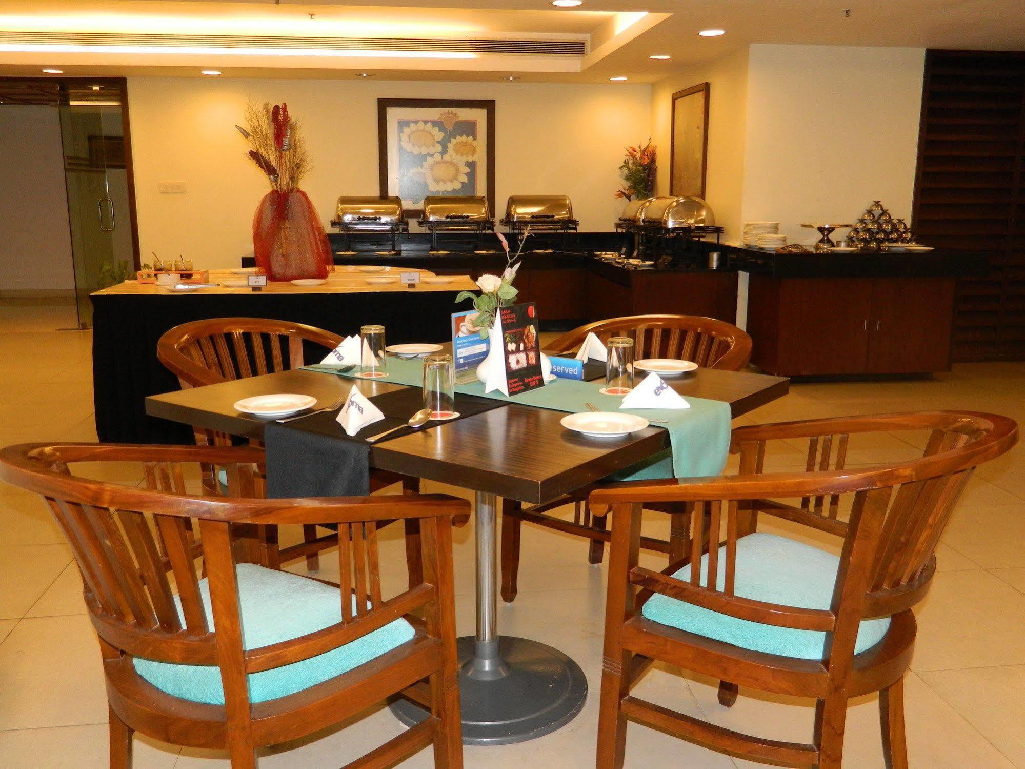 Evoma Hotel Bangalore Buitenkant foto