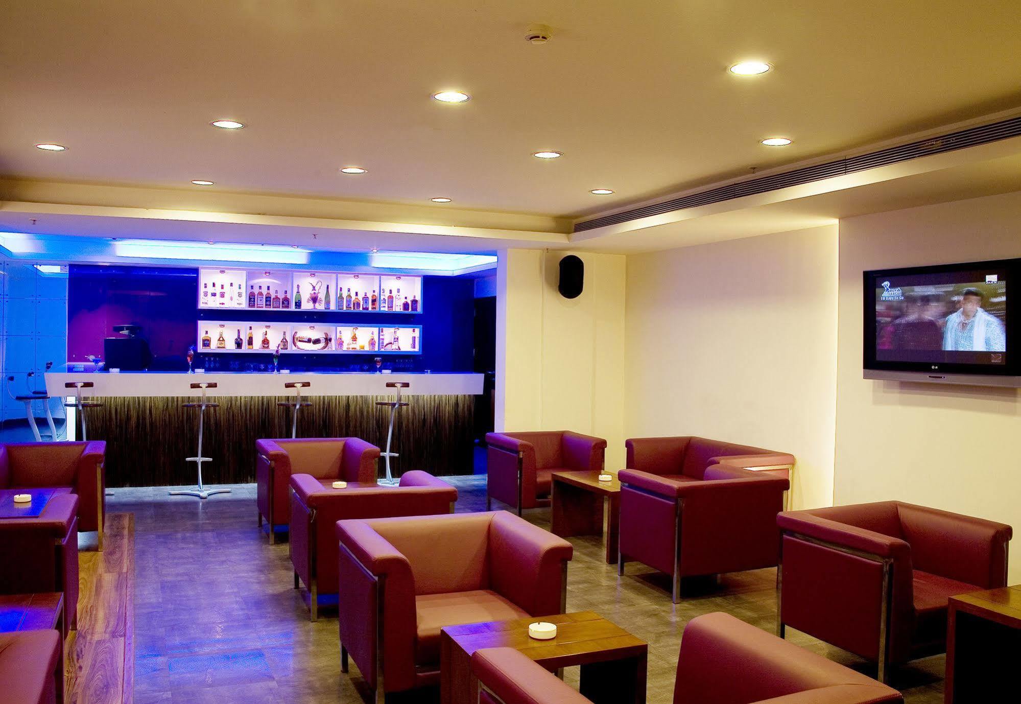 Evoma Hotel Bangalore Buitenkant foto