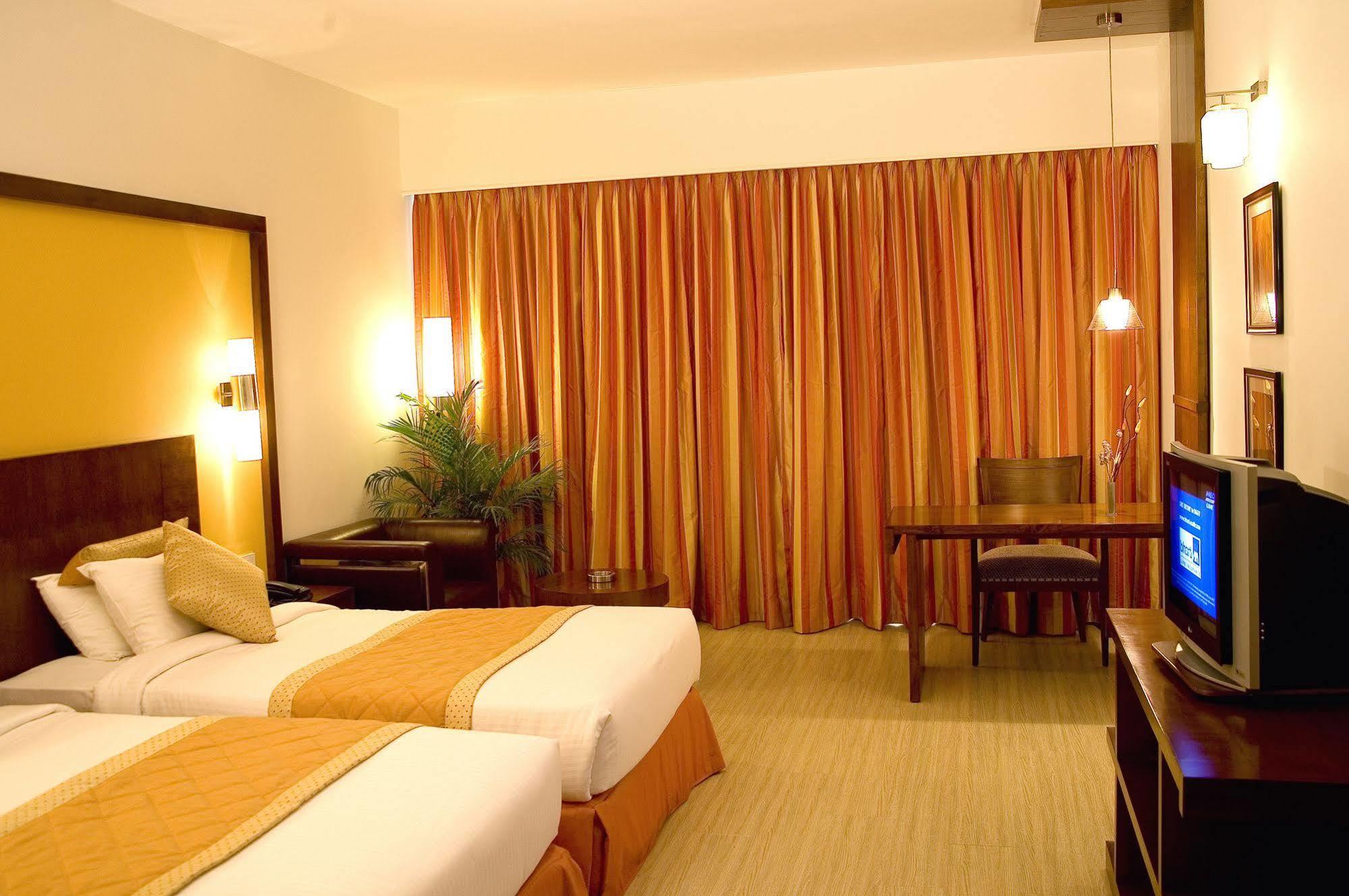 Evoma Hotel Bangalore Buitenkant foto