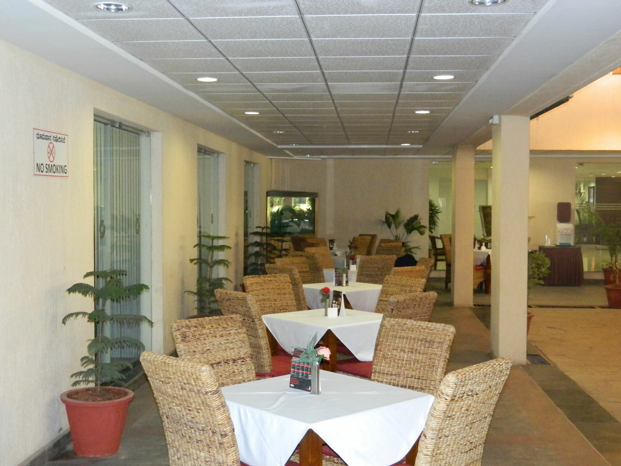 Evoma Hotel Bangalore Buitenkant foto